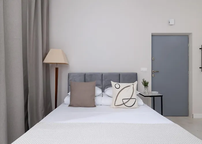 With Terrace -starowslna 43 *