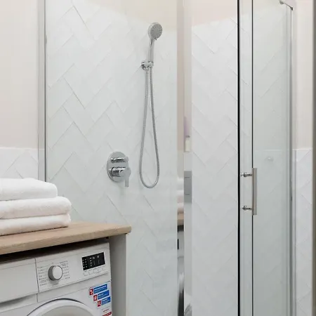 With Terrace -starowslna 43 Appartamento Cracovia